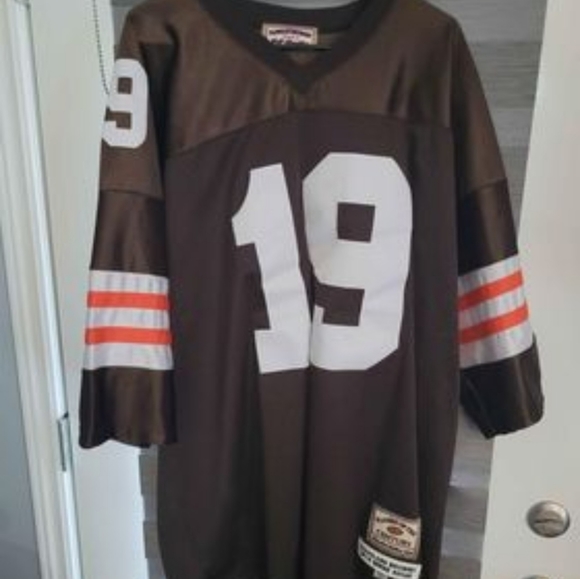 Clevend Browns #19 Bernie Kosar Limited Edition 2004 NFL Jersey. - Picture 5 of 5